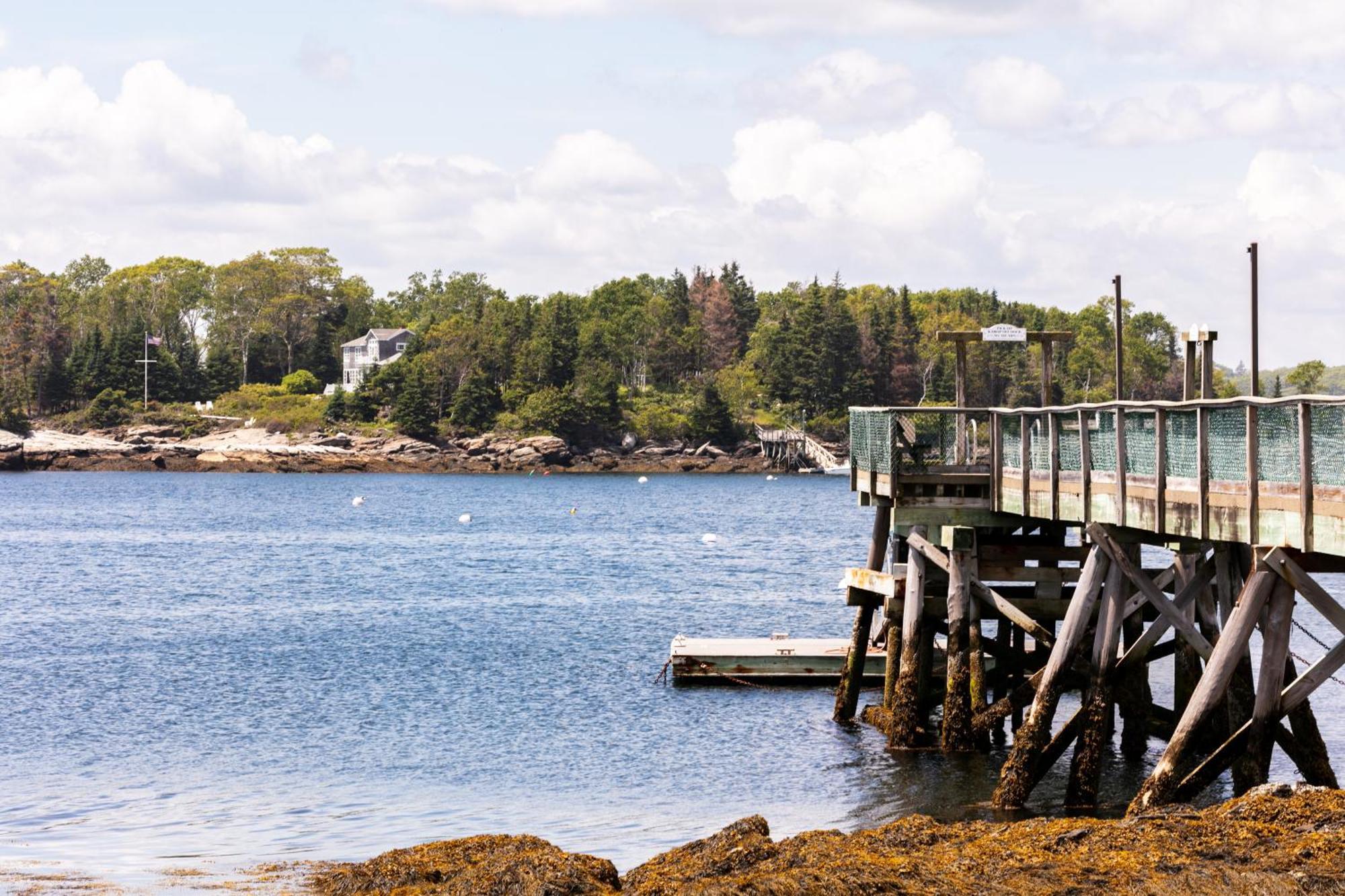 Bluebird Ocean Point Inn Exterior foto